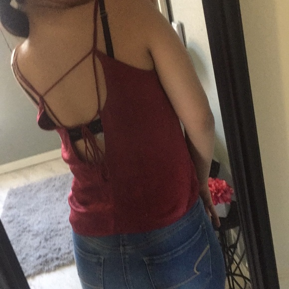 Nice silky, loose, spaghetti strap shirt - Picture 2 of 4